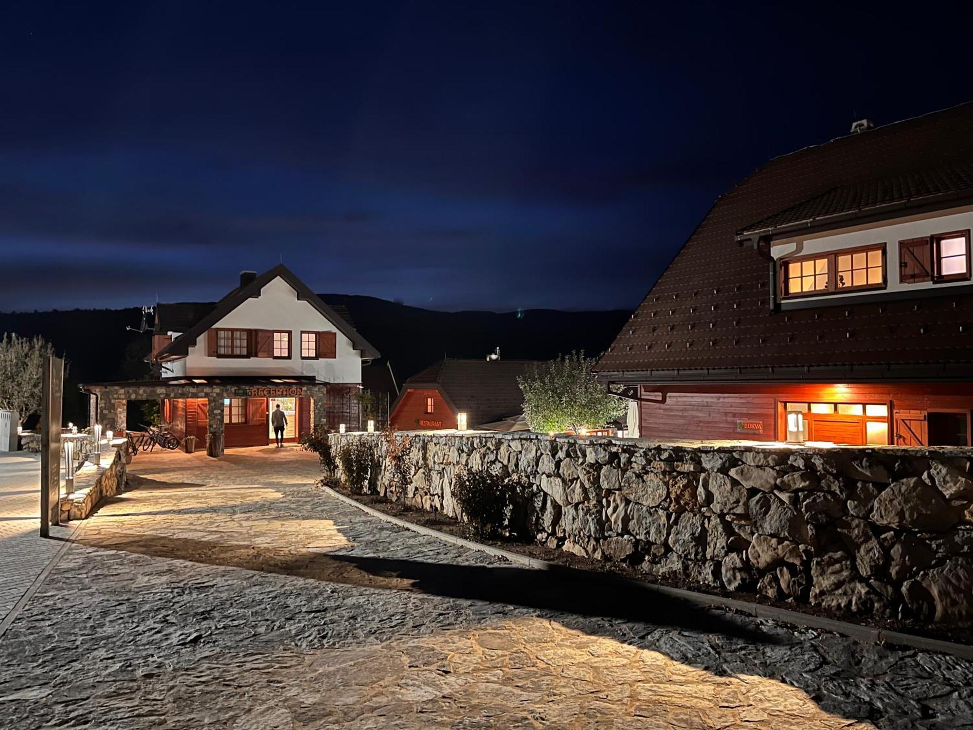 Plitvice Village Korenica Exterior photo